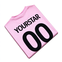 Großhandel 26/27 Klassisches Rosa Fußballtrikot, Individuelles Logo Heißes Fußballshirt, Herren Schnelltrocknend Atmungsaktiv USA-Stil Sporttrikot