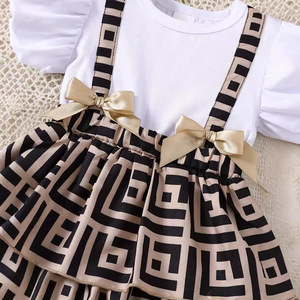 Venta caliente verano bebé falda algodón 0-2 años bebé niña cuello redondo manga con volantes lindo arco costura vestido