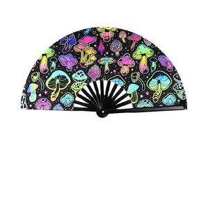 Éventail pliant réfléchissant holographique en tissu de bambou avec étui pour événements et raves - Product Image 2