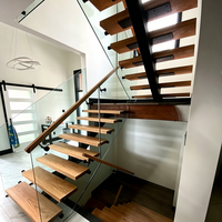Kit d'escalier en L en bois Ace avec marches, éclairage LED moderne, contrôleur et rampe en verre – Escalier flottant