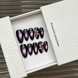 10 Pezzi Nuove Unghie Finte Nere Viola Effetto Occhio di Gatto, Forma Media a Mandorla, con Fiori 3D e Strass, Riutilizzabili per Donne - Product Image 2