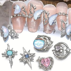 TSZS - Dijes <span class=keywords><strong>de</strong></span> <span class=keywords><strong>Uñas</strong></span> 3D <span class=keywords><strong>de</strong></span> Aleación con Cristales, Luna, Estrella y Corazón, Decoraciones <span class=keywords><strong>de</strong></span> <span class=keywords><strong>Uñas</strong></span> con Circonita Rosa y Azul, Suministros <span class=keywords><strong>de</strong></span> Manicura - Product Image 2