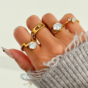 NUOVO SET DI ANELLI MINI GOTICI ESTIVI UK USA IN VENDITA CALDA, ZIRCONI, Dazan HOT, Placcato Oro 18k PVD, Acciaio Inossidabile, Gioielli da Donna che non si ossidano - Product Image 4