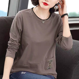 Women's Loose Long Sleeve T-Shirt With Embroidered Pocket Round Neck Casual Knitted Top For Everyday Wear - Product Image 1