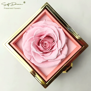 Caja de Rosas Personalizada a Precio Competitivo, Caja de Joyería con Rosa Eterna Giratoria - Product Image 4
