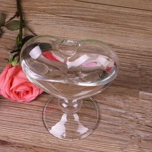 <span class=keywords><strong>Jarrones</strong></span> de cristal transparente <span class=keywords><strong>baratos</strong></span> <span class=keywords><strong>blancos</strong></span> con forma de corazón hechos a mano personalizados para decoración del hogar - Product Image 4