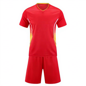 เสื้อฟุตบอลระบายอากาศประสิทธิภาพสูง กางเกงขาสั้น ปรับแต่งสี โลโก้ พิมพ์ลายแบบระเหิด ผ้าโพลีเอสเตอร์ สำหรับผู้ใหญ่ - Product Image 1