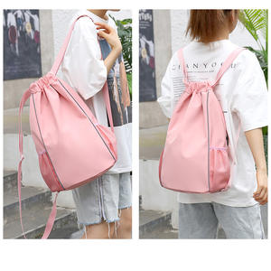 Sac à cordon en polyester tendance pour la salle de sport, les sports de plein air et le camping, design en néoprène multicolore, logo personnalisé pour les enfants, les hommes et les femmes - Product Image 5