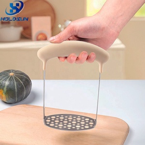 Schiacciapatate Ecologico in Acciaio Inox di Grado Alimentare con Manico Ergonomico in Plastica per Patate Dolci e Zucca - Product Image 1