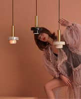 Suspension LED irrégulière en marbre moderne pour appartement, décoration d'intérieur au design unique