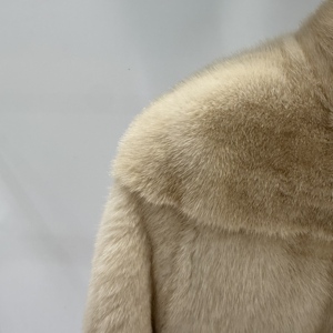 Date Canade Pastel <span class=keywords><strong>Beige</strong></span> Importé Fourrure De Vison Style <span class=keywords><strong>Court</strong></span> Horizontal Fourrure De Vison Manteau Femmes - Product Image 4