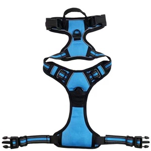 Harnais populaire pour chien rouge, grande taille, réglable, gilet souple, réfléchissant, anti-étranglement, poignée de contrôle facile, 2 attaches pour laisse, écologique - Product Image 3