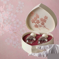 Coffret Cadeau Parfum Coque en Papier Texturé Crème Semi-circulaire avec Insert Rose Flocqué Intérieur Fleur de Cerisier Doré Rose 6 Pièces