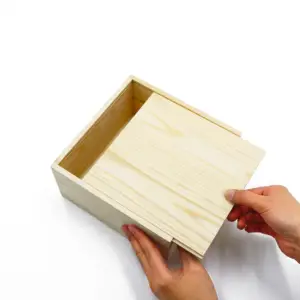 Caixa de madeira do artesanato do presente com tampa deslizante