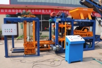Moteurs vibrants QT4-20 automatiques Machine à blocs de ciment Machines de fabrication de briques en béton