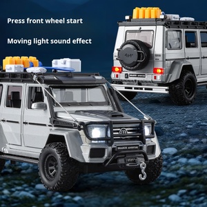 Modèle de <span class=keywords><strong>voiture</strong></span> tout-terrain en alliage moulé sous pression 1:24 avec accessoires amovibles, son V8, lumière, treuil et amortisseurs, fonction de recul pour garçons - Product Image 4