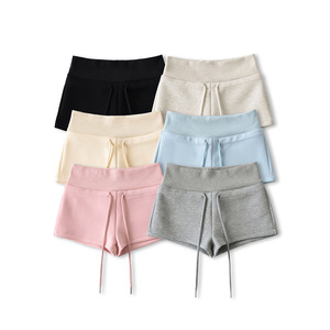 Shorts cargo athlétiques en spandex pour femmes, taille XL, doux et confortables, mini-shorts à taille élastique avec cordon de serrage pour le yoga, la gym et les activités sportives - Product Image 2
