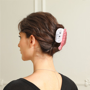 Nouvelle crevette Sushi acétate épingle à cheveux rose doux pince à cheveux dos de la tête épingle à cheveux requin pince coiffure mignon cheveux accessoires - Product Image 1