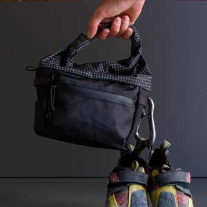 Bolsa de Cintura de Nailon Resistente al Agua y Fácil de Transportar para Tiza Deportiva, Nuevo Diseño Personalizado para Escalada al Aire Libre - Product Image 1