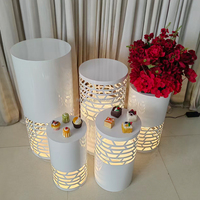 Support de présentation de desserts en métal personnalisable FURUN avec LED, base pour gâteau de mariage, décoration de buffet d'hôtel, fête, approvisionnement direct d'usine