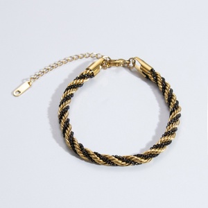 Pulsera/Joyería Zoryn para Mujer, Estilo Veraniego, Moderna, de Acero Inoxidable con Baño de Oro de 18K, Resistente al Desgaste, Diseño de Espirales - Product Image 4