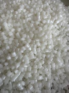 Granulés de plastique EVA de haute qualité 18% 28% pour le moulage de pantoufles et de chaussures <span class=keywords><strong>Crocs</strong></span>, matériau en mousse EVA durable - Product Image 2