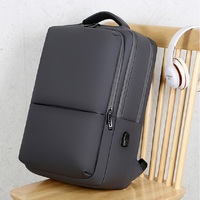 Aangepaste waterdichte anti-diefstal lichtgewicht externe frame heren laptoptas met USB-oplader grote outdoor reistas
