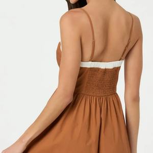 ชุดเดรสผู้หญิงแบบ OEM สั่งทำพิเศษ คุณภาพสูง เซ็กซี่ โชว์หลัง ดีไซน์หรูหรา ตัดเย็บแบบโปร่ง ไร้แขน ทรงเข้ารูป สไตล์ลำลอง - Product Image 5