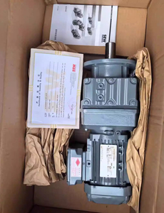 มอเตอร์เกียร์แบบเฮลิคอลยี่ห้อ Eurodrive รุ่น RX67 RX77 แบบเฟืองเดี่ยว ประสิทธิภาพ 98% รองรับ ODM มาตรฐาน IE3 สำหรับเครื่องจักรบรรจุภัณฑ์ความเร็วสูง - Product Image 2