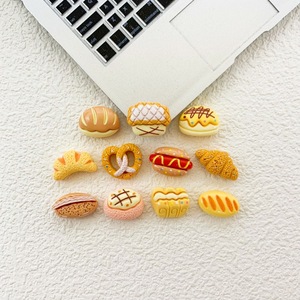 Jaune Nourriture Charmes Croissant Hot Dog Pain Série Résine DIY Délicieux Alimentaire À La Main Junk Téléphone Cas Porte-clés Décoration - Product Image 2