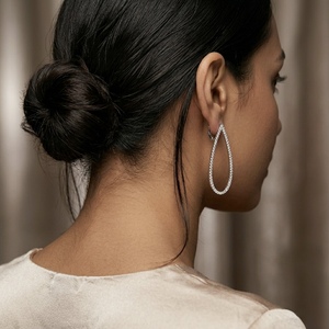Elegantes Pendientes de Aro con Diamantes Cultivados en Laboratorio VVS, Chapados en Oro Blanco de 18K, Joyería de Lujo para Mujer - Product Image 2