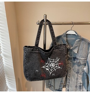 Halloween Estilo Escuro Retro Personalizado Bordado Aranha <span class=keywords><strong>Web</strong></span> Mulheres Shopping Bag Casual Grande Capacidade Diária Denim Shoulder Bag - Product Image 5