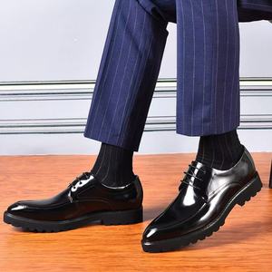 Chaussures pour hommes en cuir véritable, style décontracté et habillé, imprimé léopard, collection automne 2026, type bottes de neige, confort pieds nus - Product Image 1