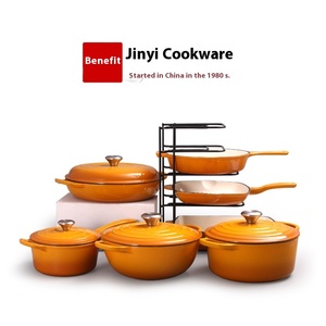 Batterie de cuisine classique en <span class=keywords><strong>fonte</strong></span> <span class=keywords><strong>émaillée</strong></span> Poêle à frire multi-usages et casseroles à rayures fabriquées avec du métal durable - Product Image 3