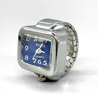 Vintage Punk Cadran Carré Mode Alliage Boîtier Quartz Analogique Élastique Bracelet Ruban Mini Anneau Montre