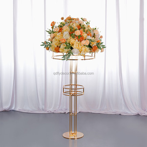 Supporti <span class=keywords><strong>per</strong></span> Centrotavola Matrimoniali Vendita Calda Decorazioni <span class=keywords><strong>da</strong></span> <span class=keywords><strong>Tavolo</strong></span> Supporti <span class=keywords><strong>per</strong></span> <span class=keywords><strong>Fiori</strong></span> in Metallo Oro e Argento <span class=keywords><strong>Vasi</strong></span> <span class=keywords><strong>per</strong></span> Feste e Matrimoni - Product Image 5