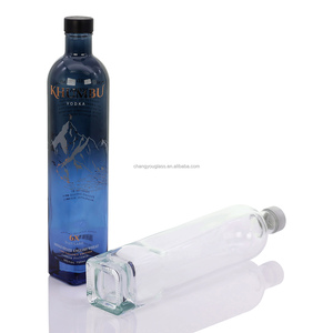 Bouteille de vin en verre transparente vide avec logo, 500ml, 700ml, 750ml, avec bouchon à vis en aluminium pour <span class=keywords><strong>vodka</strong></span>, whisky, gin, eau et autres boissons – Vente en gros - Product Image 3