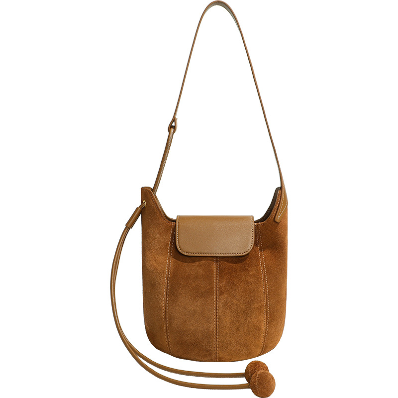 น้ำตาลอ่อน