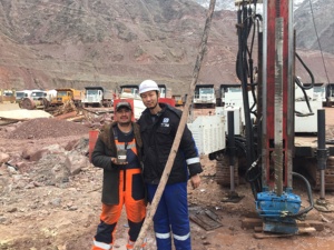 ZDB-600B Hidráulica <span class=keywords><strong>Crawler</strong></span> Tipo Furo Exploração Diamante Máquina Preço barato Água Bem Perfuração Rig Bomba Motor para o meu - Product Image 6