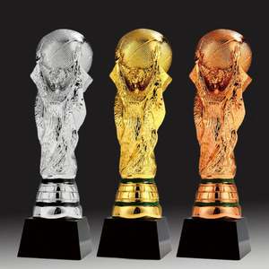 Trofeo de Bota de Cristal Dorado Extra Grande Personalizado, Premio al Mejor Marcador Grabado, Ecológico, para Torneos de Fútbol - Product Image 5