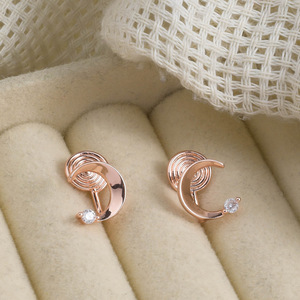 High End Gold Butterfly Moon Zircon <strong>Hoop</strong> <strong>Earrings</strong> Modern Minimalist Niche Exquisite Temperament Women Light Luxury Fashion - Product Image 4