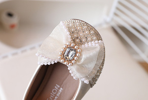 Scarpe da Principessa per <span class=keywords><strong>Bambina</strong></span>, <span class=keywords><strong>Ballerine</strong></span> Casual con Fiocco, <span class=keywords><strong>Ballerine</strong></span> Leggere con Strass e Perle per Bambini, Chiusura con Velcro per l'Estate - Product Image 4