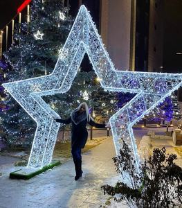 Decoración Navideña Colgante, Luz LED con Motivo de Estrella Explosiva 3D para Adorno Interior y Exterior - Product Image 1