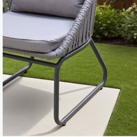 Combinaison de chaise de loisirs de villa de jardin en plein air imperméable et protégée contre le soleil pour une utilisation en villa ensemble de chaises de table à manger en plein air
