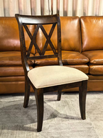 Chaise d'appoint classique en bois avec revêtement en tissu, lot de 2, styles variés pour villa, maison, salle à manger