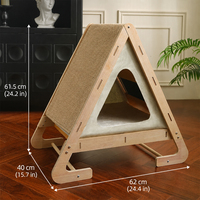 Lit pour chat triangulaire fermé en bois massif avec griffoir en sisal intégré, style tente, pour toutes les saisons