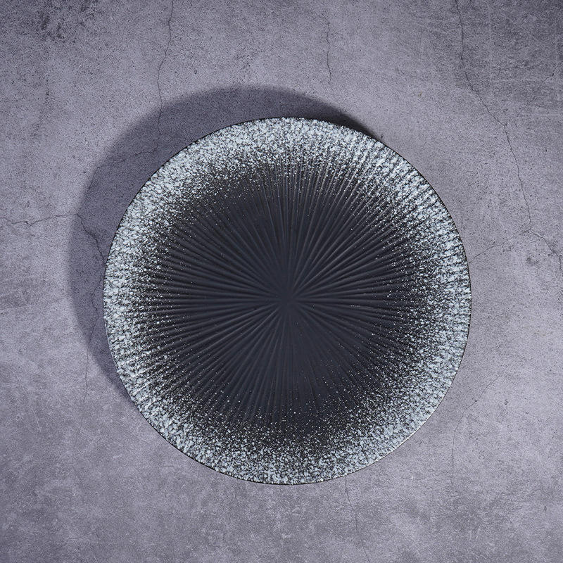 Striped shallow plate - december