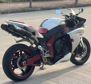 <span class=keywords><strong>Moto</strong></span> Yamaha YZF-R1 1000cc, moteur 4 cylindres en ligne refroidi par liquide, Supersport, moteur Crossplane dérivé de la <span class=keywords><strong>MotoGP</strong></span> - Product Image 1