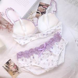 Ensemble de soutien-gorge floral violet pur et doux, délicat, bordé de dentelle, taille basse, avec nœud papillon, féminin et confortable - Product Image 2