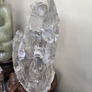 Statua Artigianale Vintage in Cristallo Scena Montagna Guanyin Decorazione Buddista Intagliata Souvenir a Forma di Buddha Marca DONG YANG - Product Image 6
